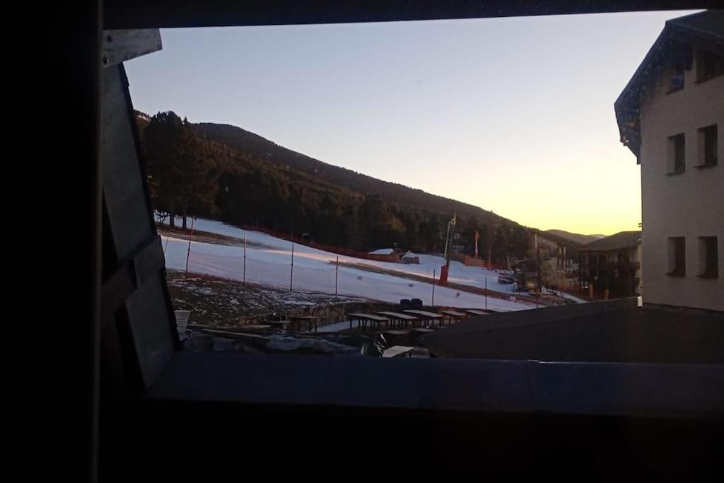 Decouverte De La Vallee D'Eyne Et Des Bains De Llo ภายนอก รูปภาพ