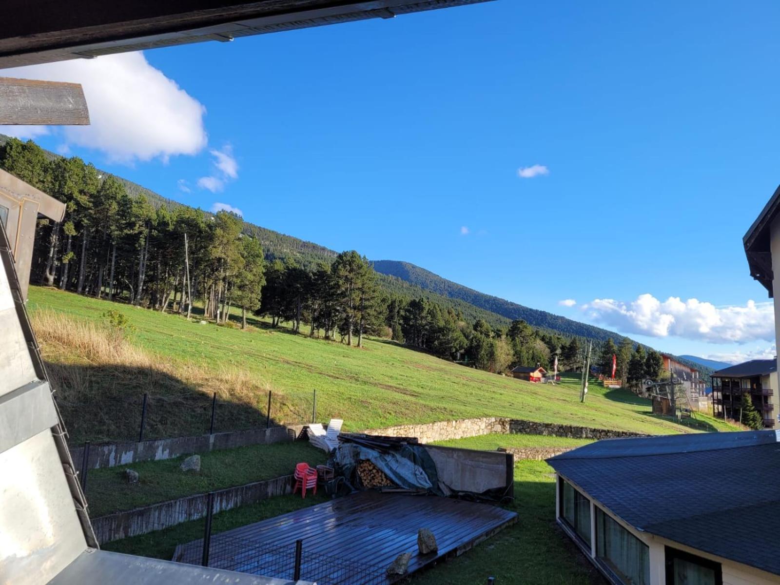 Decouverte De La Vallee D'Eyne Et Des Bains De Llo ภายนอก รูปภาพ